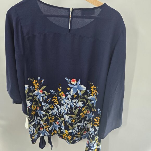 Jaclyn Smith Collection Navy Floral Sheer Tie Front Top Size XXL - Picture 5 of 10